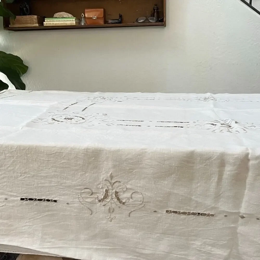 Vintage Linen Madeira Cut Out Floral Design Tablecloth 82